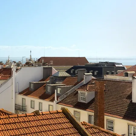 Bairro Alto Rooftop With Balcony And View By Homing