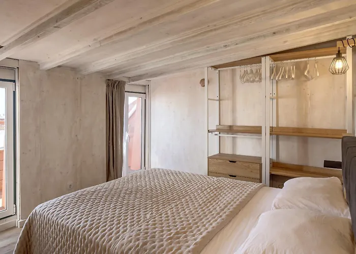 Διαμέρισμα Bairro Alto Rooftop With Balcony And View By Homing